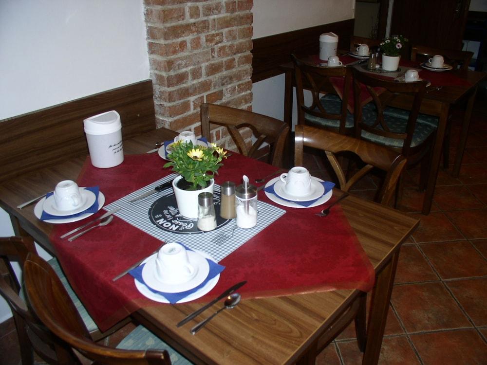 Rezidence Gloria Hotel